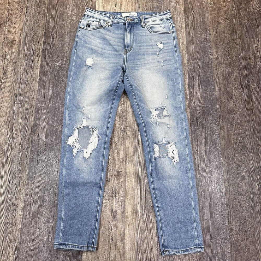 KanCan 5/26 Greer Ultra High Rise Mom‎ Jeans Light Wash Distressed Rips KC9226M
